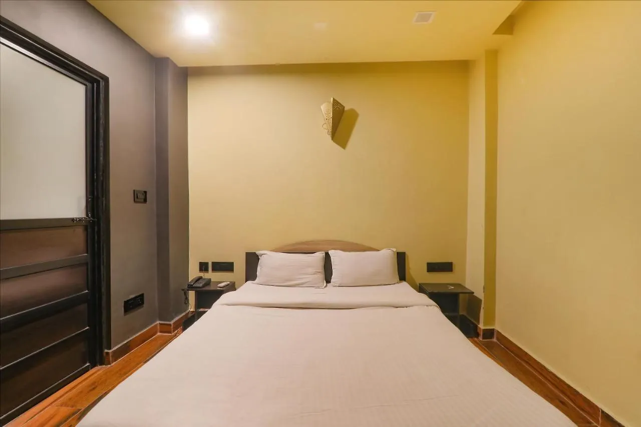 ***  Fabexpress Lemon Grass Hotel Varanasi India