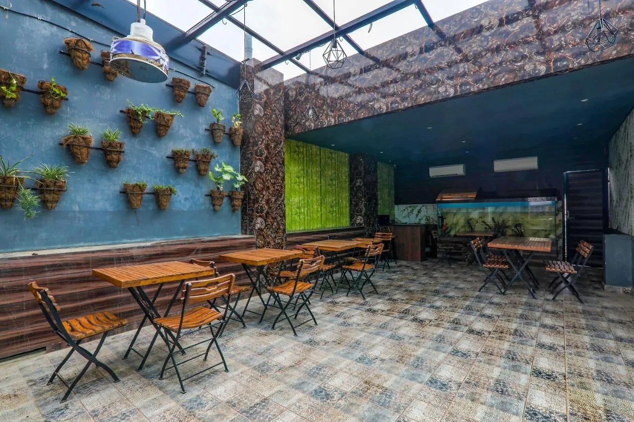 Fabexpress Lemon Grass Hotel Varanasi